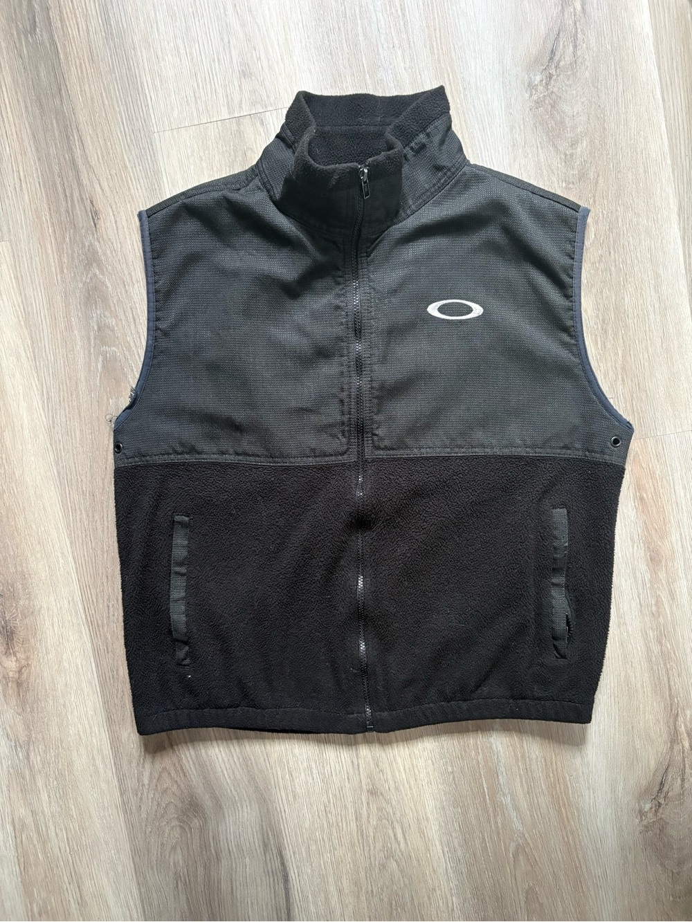 Vintage gorpcore Oakley fleece vest